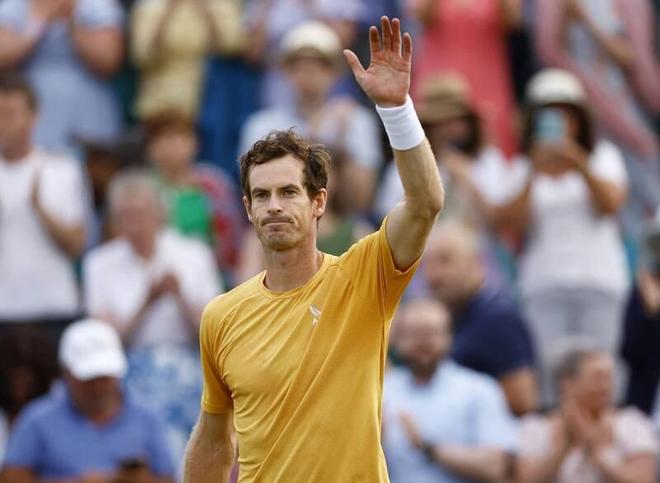 开云体育-费德勒巅峰对决，穆雷与80激战雄鹿分钟，精彩发挥胜负难料！的简单介绍